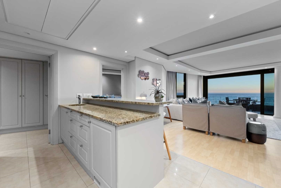 2 Bedroom Property for Sale in Clifton Western Cape